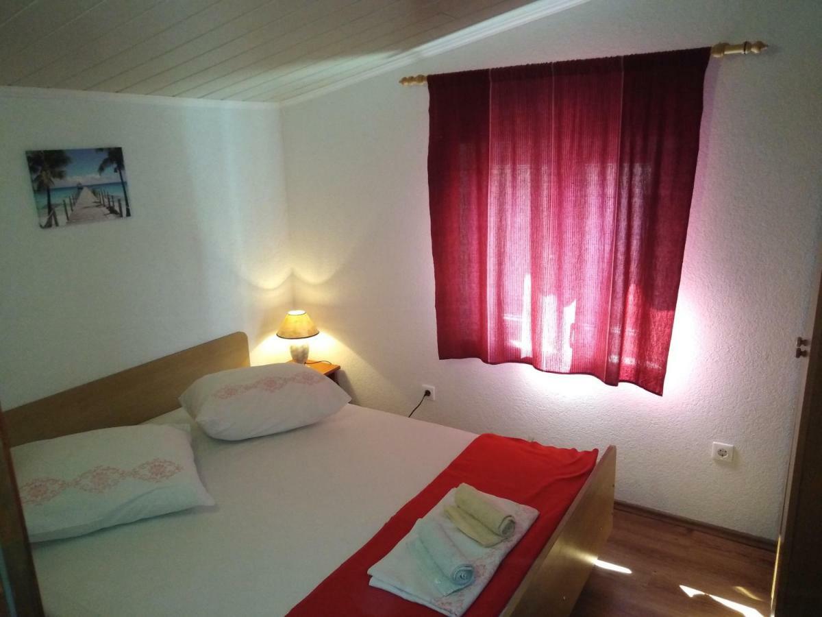 Apartment Rodic Omis