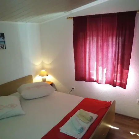 Apartman Rodic Omis Exterior photo
