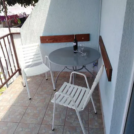 Apartman Rodic Omis Exterior photo